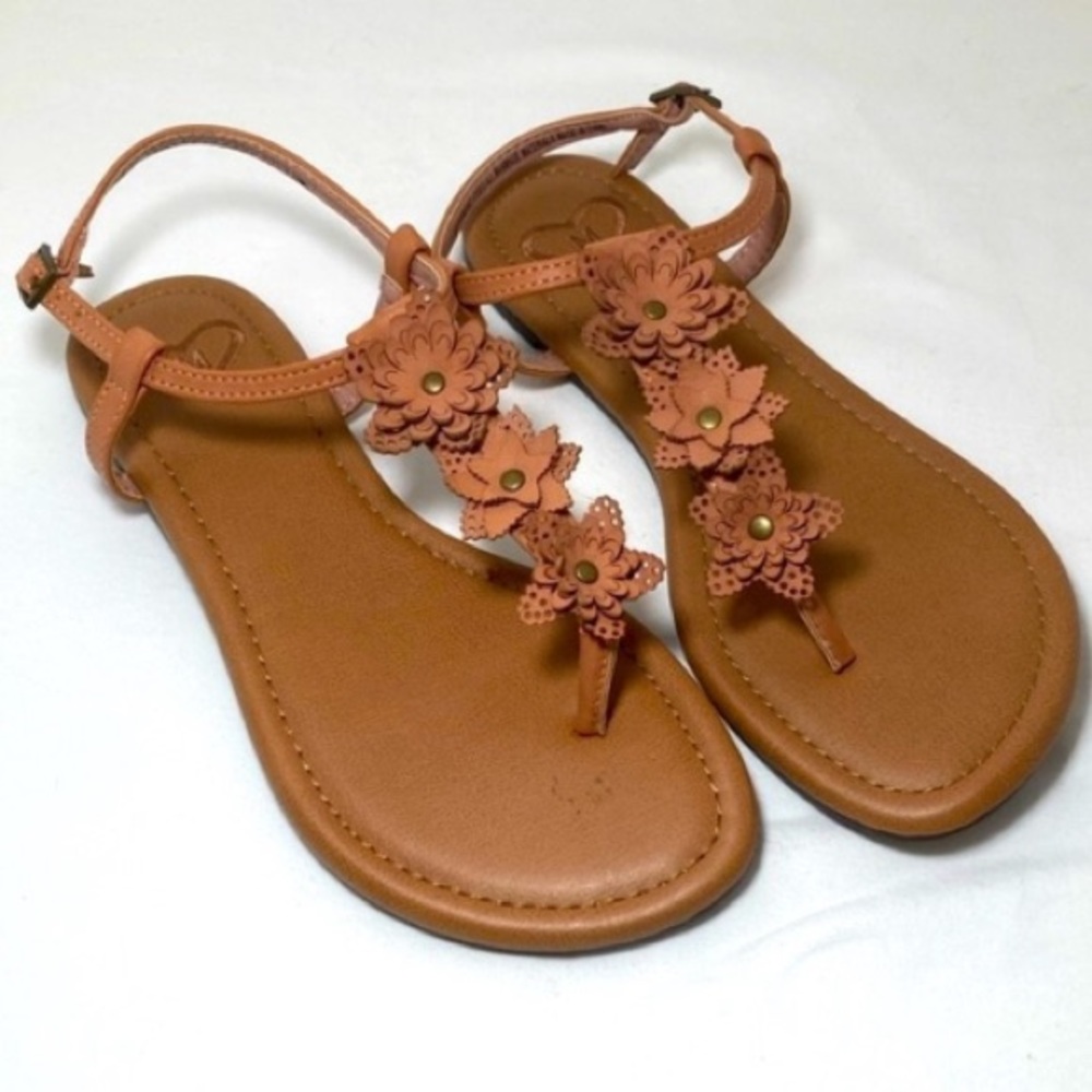 Madeline NWOT Starburst Sandal.